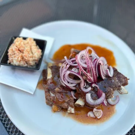 Πανσιόν Restaurace-penzion U Pilota Kněževes