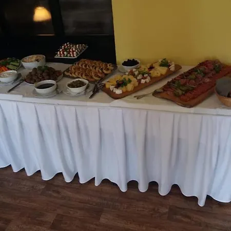 Restaurace-penzion U Pilota Penzion Kněževes