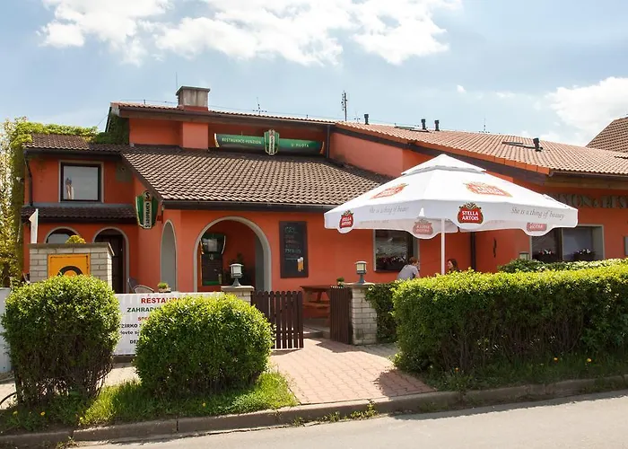 Restaurace-penzion U Pilota Penzion Kněževes